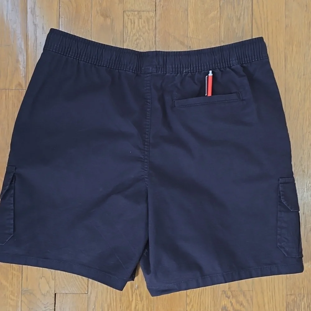 BOY'S BLACK CARGO SHORTS SIZE LARGE 14/16 HUSKY_11